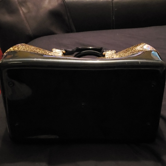 Purse - Picture 3 of 3